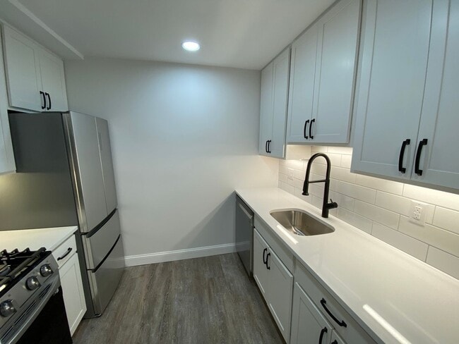 Photo - 1726 Summit St Unit 1730
