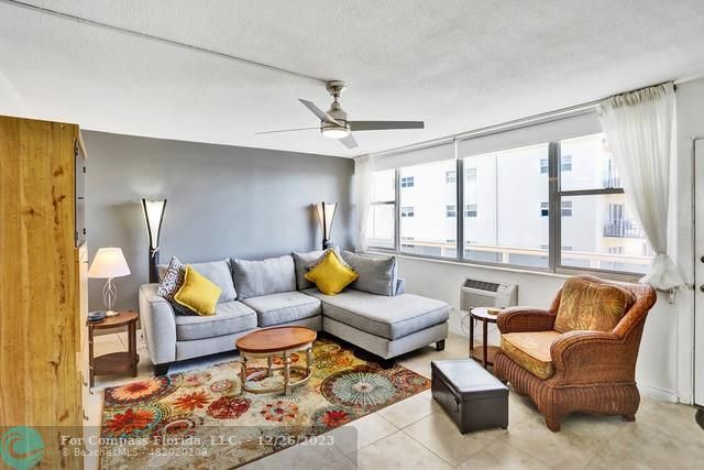 Photo - 101 N Birch Rd