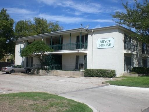 Building Photo - 4901 Bryce Ave Unit 9