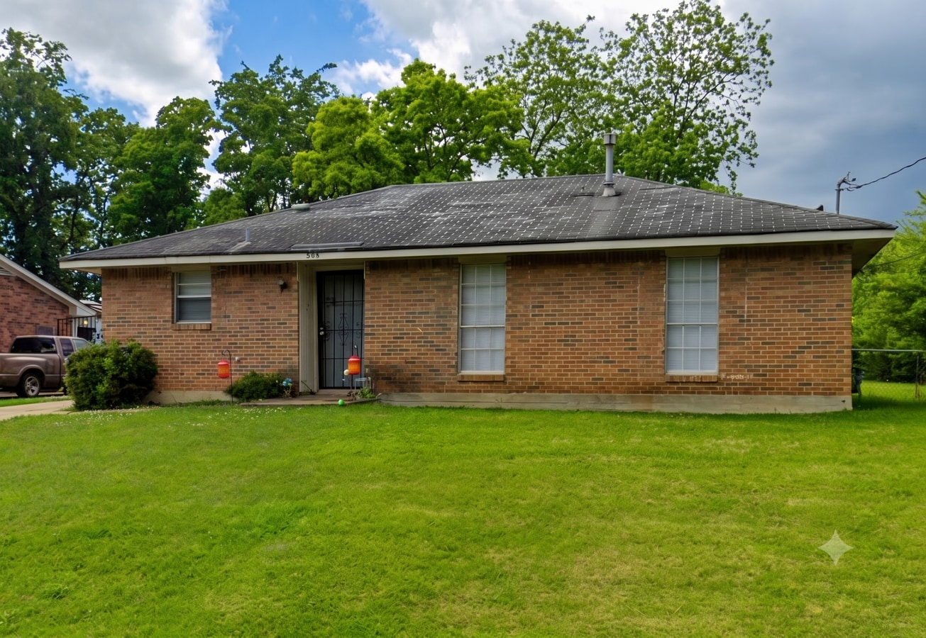 Photo - 508 Upton Rd