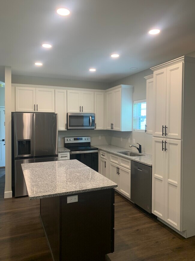 898 Caleb Xing Townhome Townhome Rental in Fenton MO