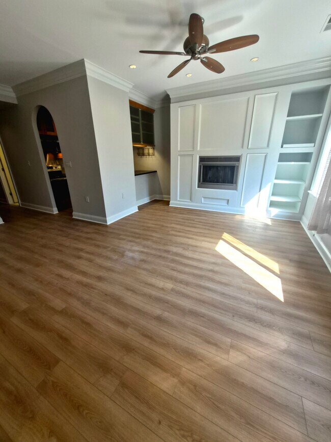 Photo - 8 Andrew Pl Unidad 8