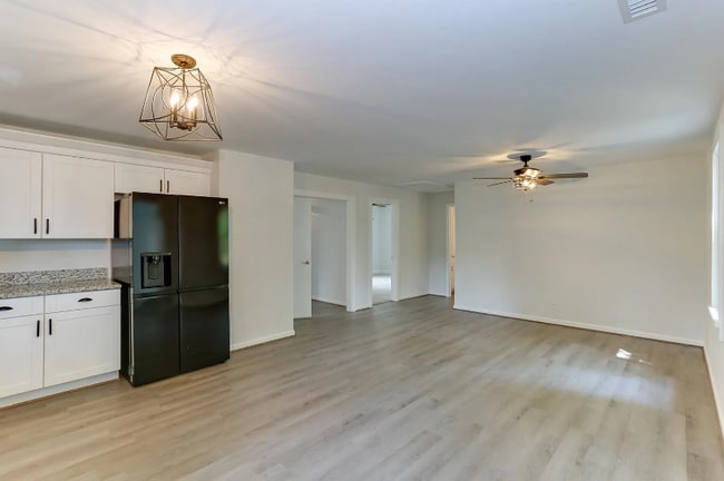 Photo - 11100 Mill Swamp Rd