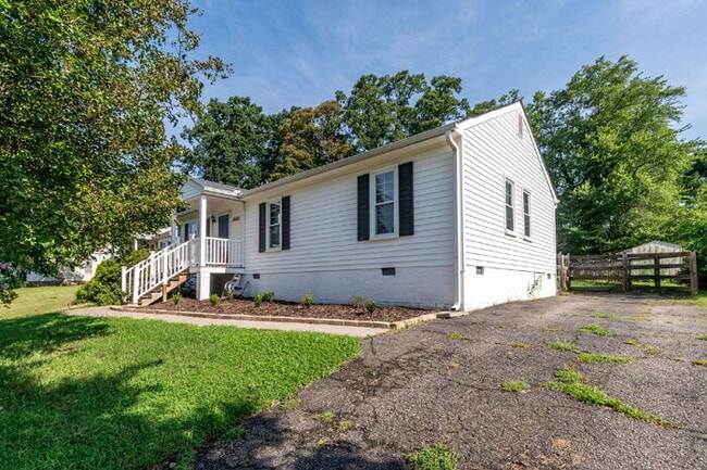 Photo - 3 Bedroom Ranch Home with Fenced Yard in Richmond – Available July 15th – $2,295/mo