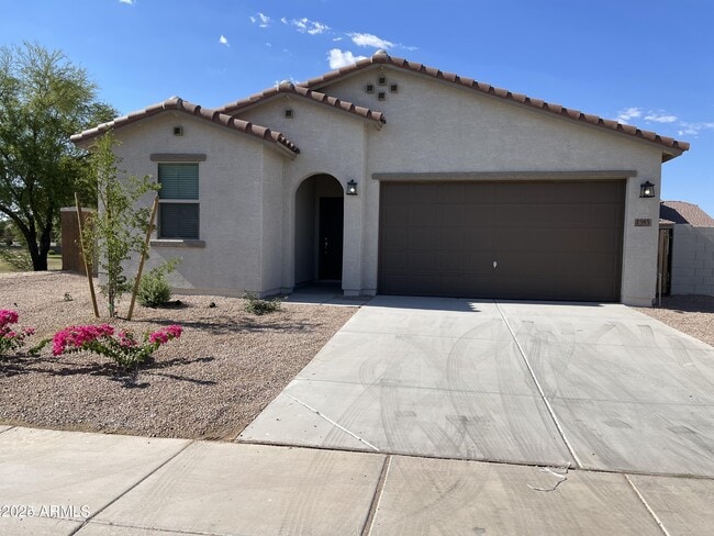 Building Photo - 1585 E Kingman Pl Rental