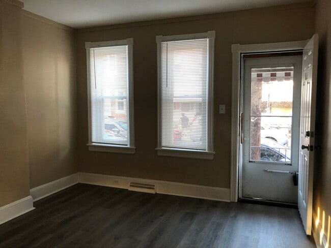 Photo - Fantastic 2 Bedroom/2 Bath Home! Recently Renovated Kitchen & Baths!