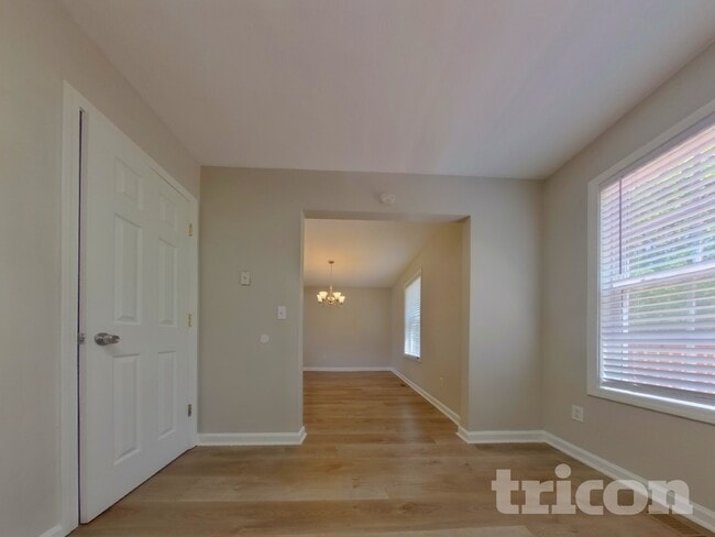 Photo - 115 Fairfax Dr