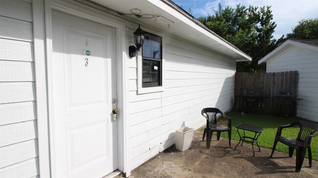 Building Photo - 10834 Cayman Mist Dr Unit 3