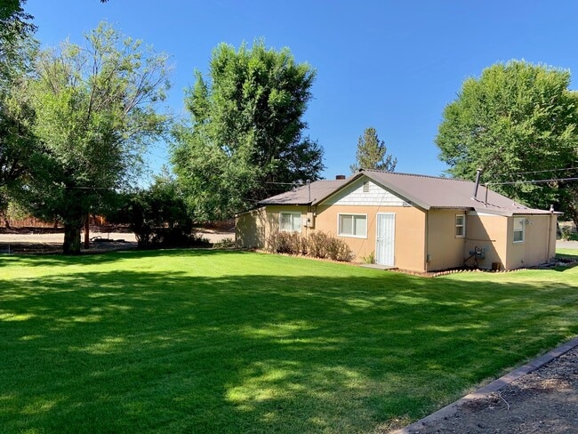 Photo - Hard to find 1 bedroom, 1 bath house - Water, sewer, AND garbage included
