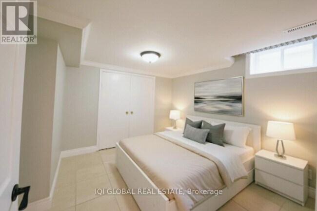 Photo - 189 River Oaks Blvd W