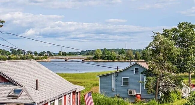 Photo - 43 Marine Ave