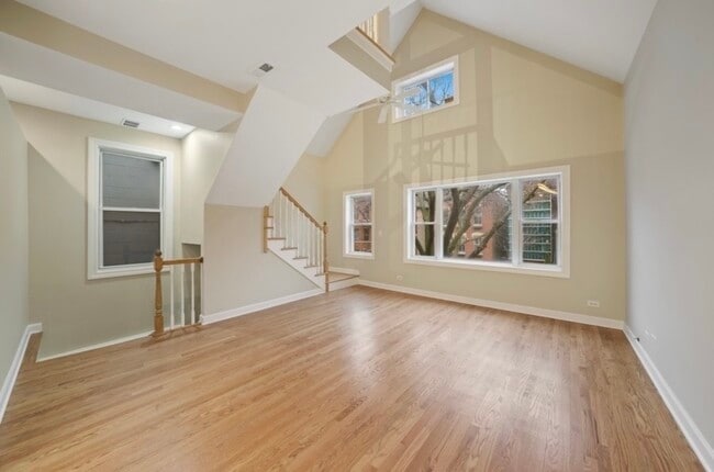Photo - 1548 N Honore St Unit 2F