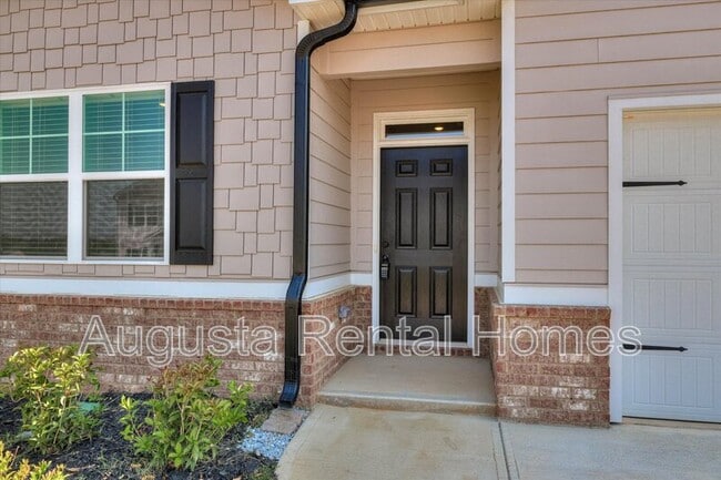 Photo - 1253 Birch Cir