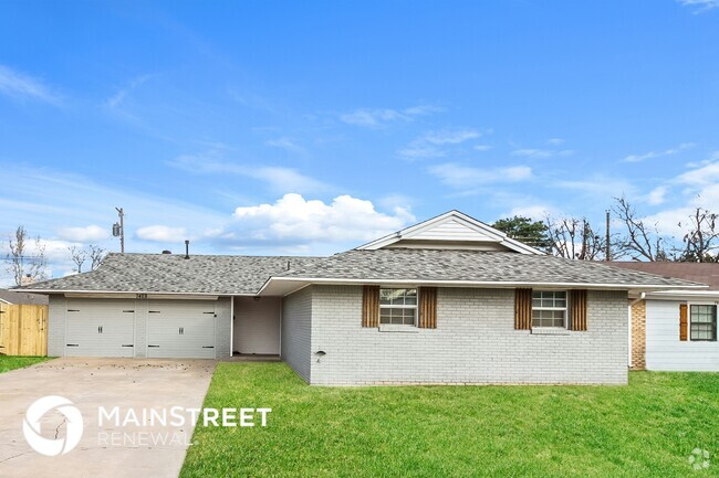 Building Photo - 7429 NW 29th St Rental