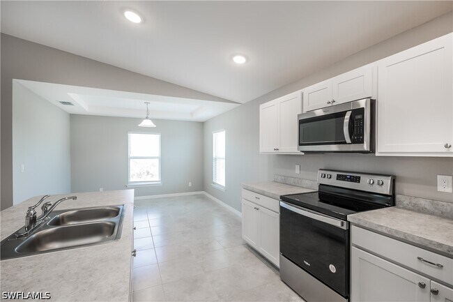 Photo - 2910 61st St W