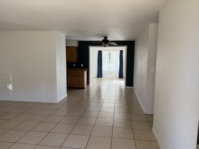 Photo - 110 NE Isabell Ave