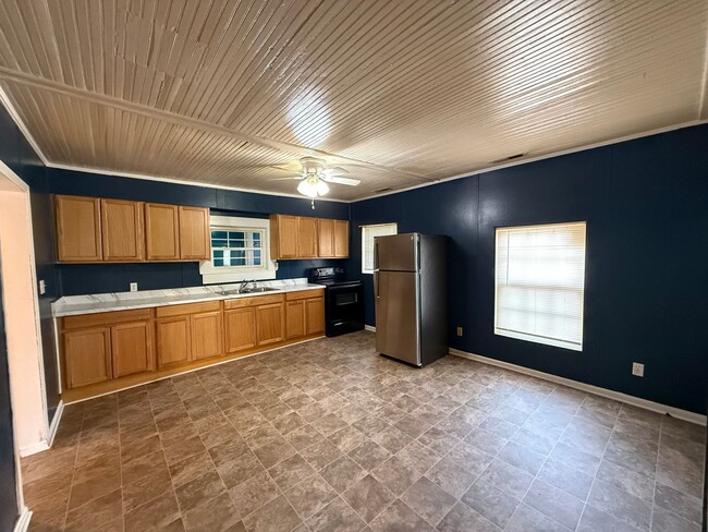 Photo - RENTAL HOME IN ALBERTVILLE, ALABAMA!256