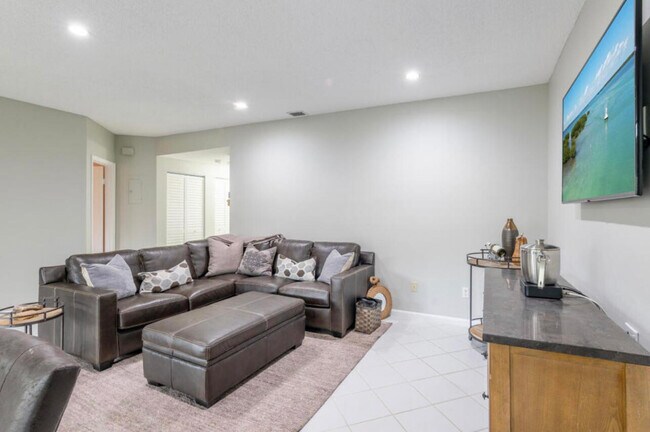 Photo - 6666 Montego Bay Blvd Unit E