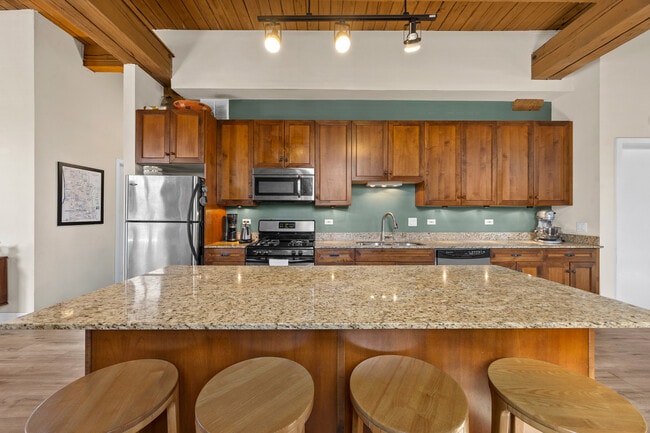 Photo - 1061 W 16th St Unit 111