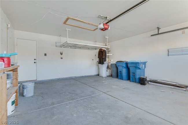 Building Photo - 2232 Chapman Hill Dr