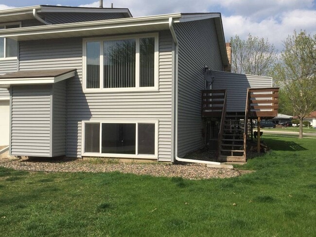 Photo - 16199 Flagstaff Ct S Townhome