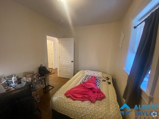 Building Photo - 29 Commonwealth Ter Unit 3 Rental