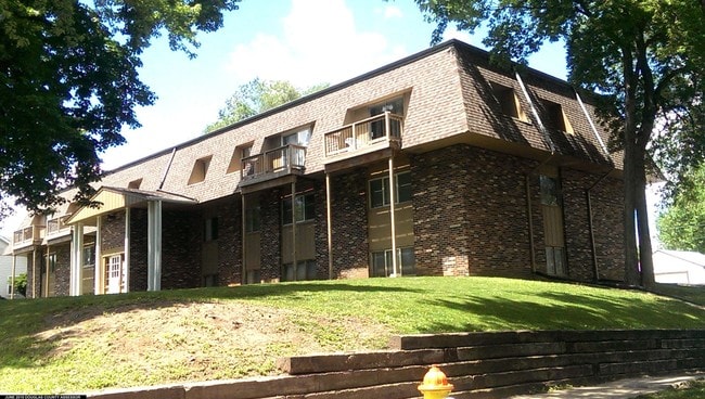 Building Photo - 3104 Hascall St Unit 1B