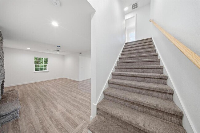 Photo - 5005 Cottonwood Cir
