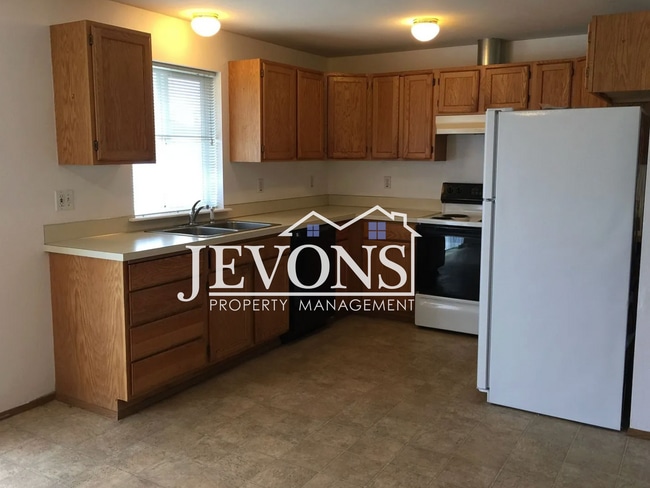 Photo - 1819 S 12th Ave Unit 2