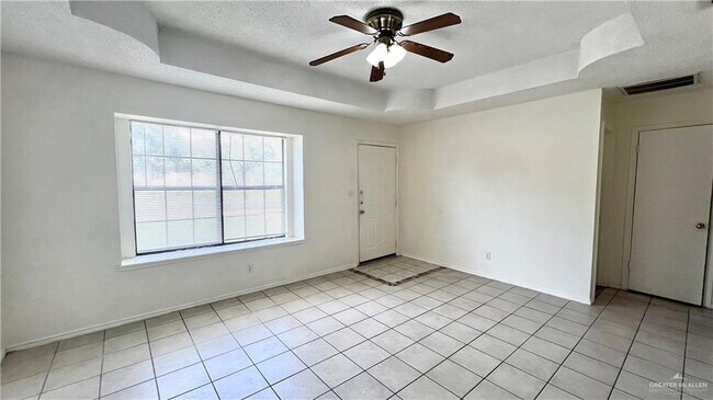 Photo - 10 Mile 4 Rd Unidad 23