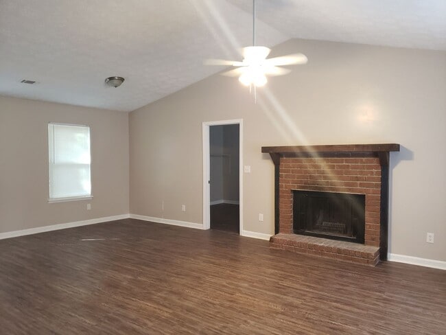 3047 Lake Monroe Rd