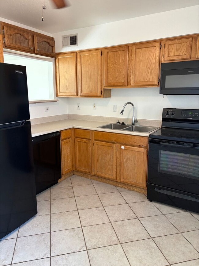 Photo - **Excellent 2br/1ba HOUSE (ALMA SCHOOL & KNOX)**