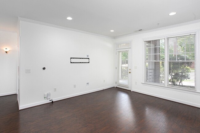 Photo - Beautiful 2 Bedroom Condo in Southern Village!