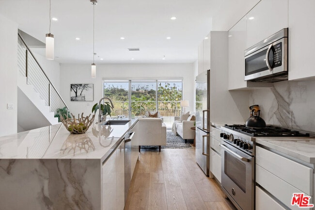 Photo - 957 Figueroa Terrace Unit 310