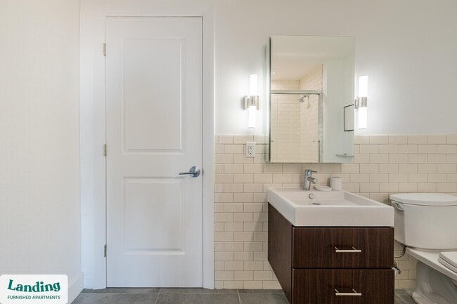 Photo - 933 McGee St Unit 1-201