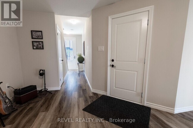 Photo - 435 Callaway Rd