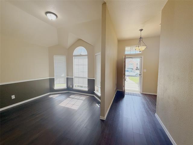 Photo - 2213 Chapman Dr