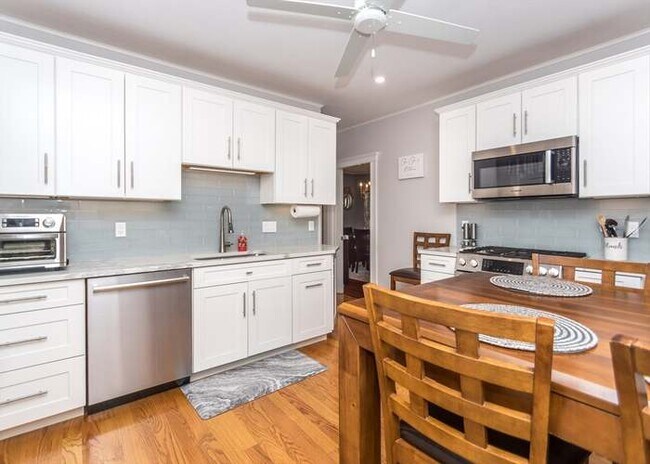 Photo - 22 Bigelow St Unidad # 1