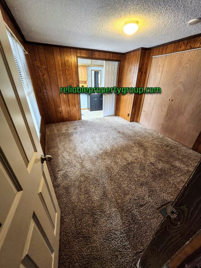 Photo - New Listing in Churubusco!!