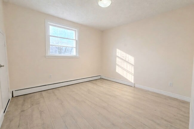 Photo - 2 Bedroom, 1 Bathroom Apartment for Rent - Available February 1st Unit A