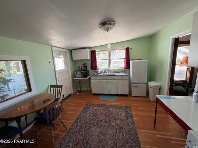 Photo - 411 S Cortez St