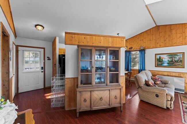 Photo - 108 Southgate Rd