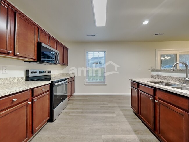 Photo - 1801 Point Wood Dr