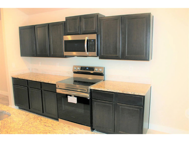 Photo - 3015 Valencia Ave