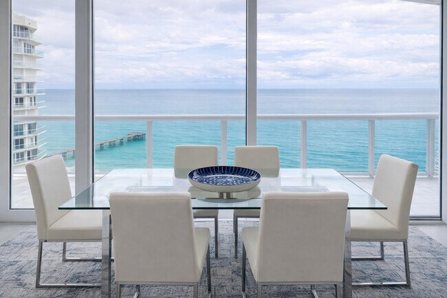 Building Photo - 16425 Collins Ave Unit 2514