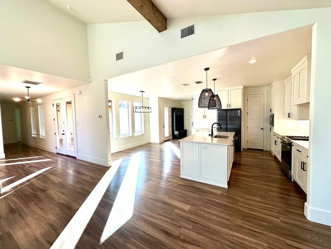 Photo - Beautiful 3 Bed/2 Bath Available!