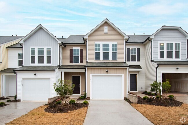 Building Photo - Well Appointed 3-Bedroom Townhome in Durham!