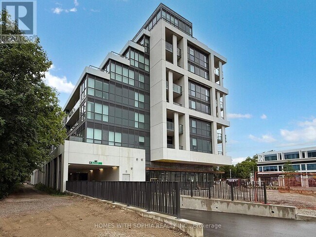 Photo - 181 Sheppard Ave E Unité 702