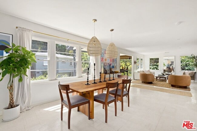 Photo - 5733 Valley Oak Dr