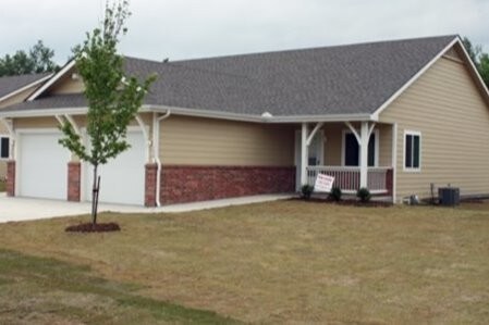 Primary Photo - Heritage Estates Apartments